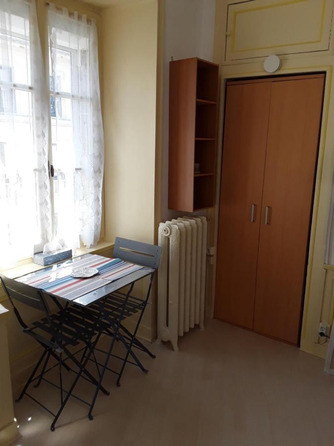 Appartement Les 3 couronnes à Granville Extérieur photo